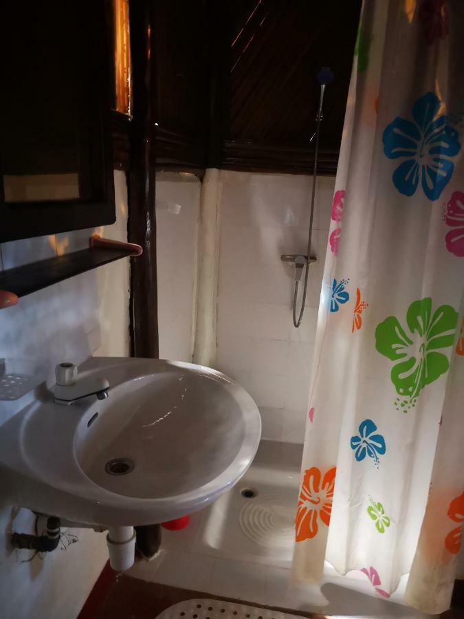 Chez Alex Bed & Breakfast Nosy-Be Dış mekan fotoğraf